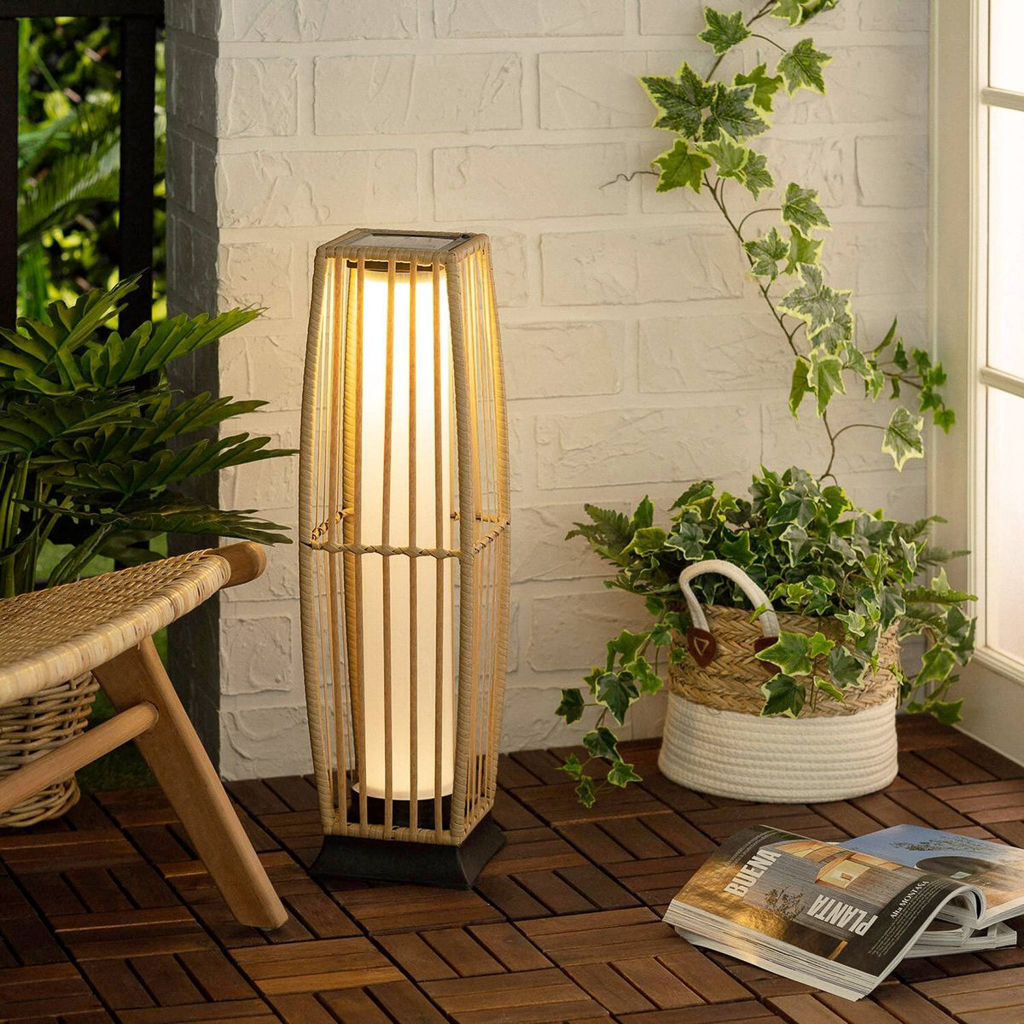 lampe solaire en bois