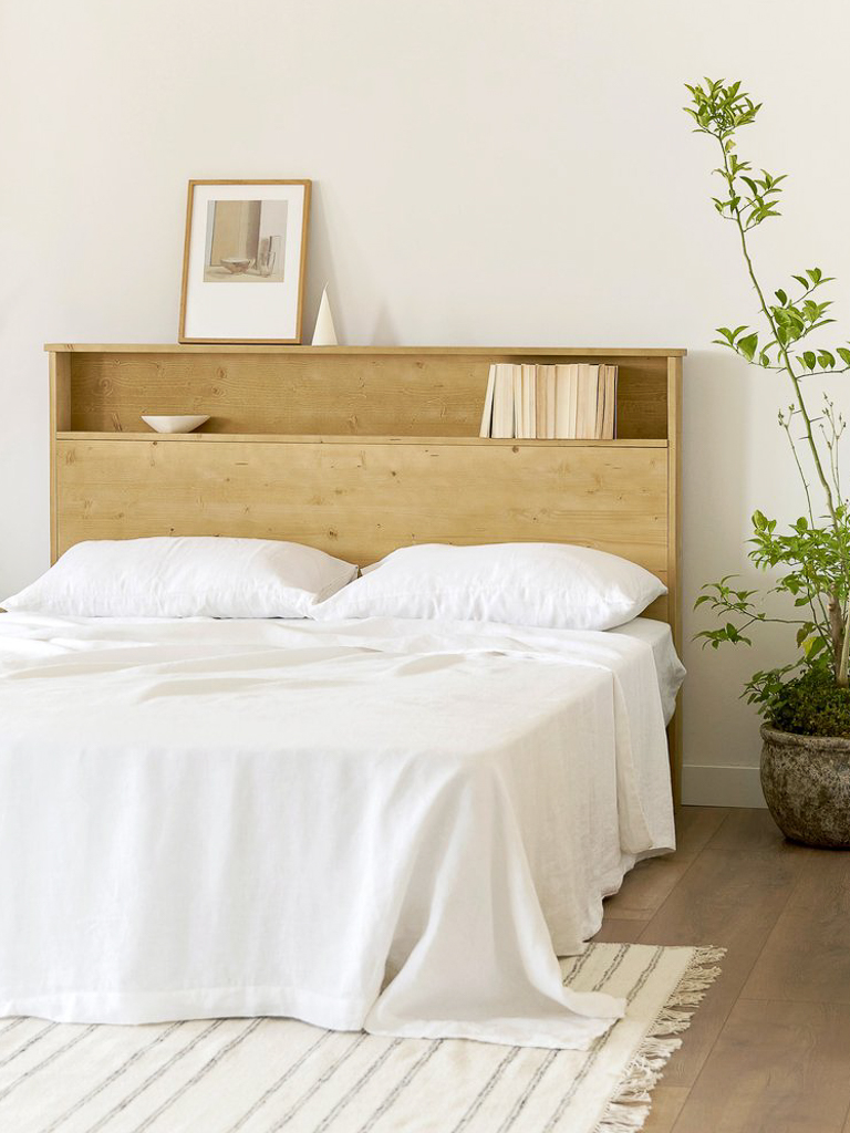 tête de lit avec rangement en bois massif