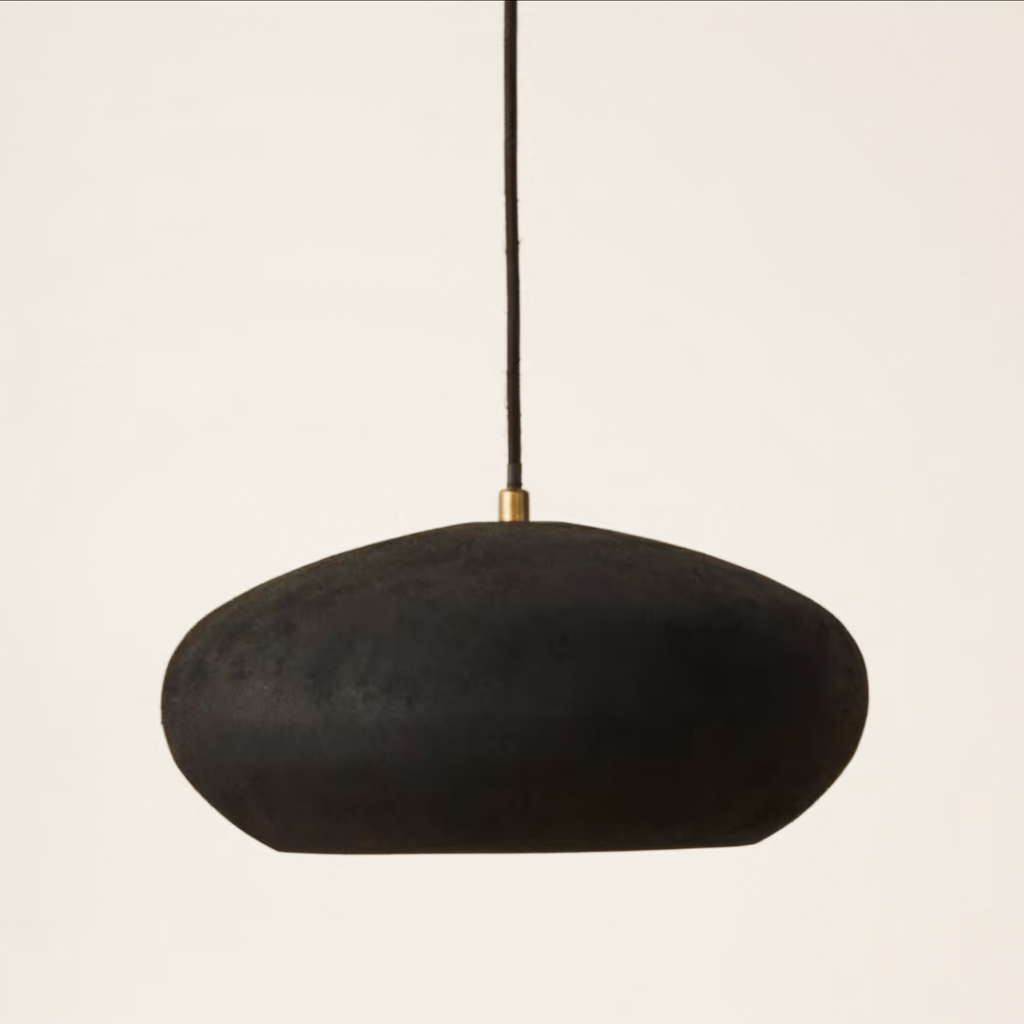 suspension en papier mâché noire