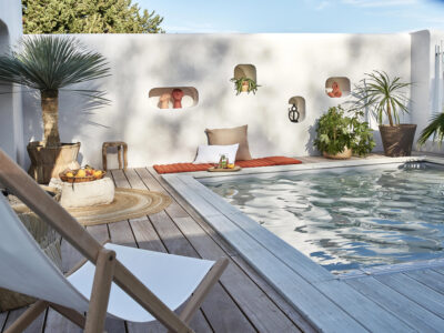 patio avec piscine décoration bohème