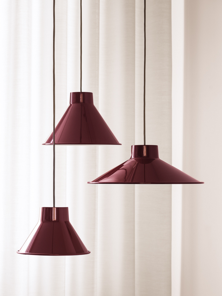 suspension conique en métal bordeaux