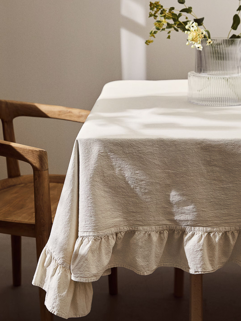 nappe à vollants