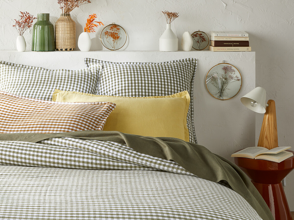 décoration campagne chic ocre et vert sauge