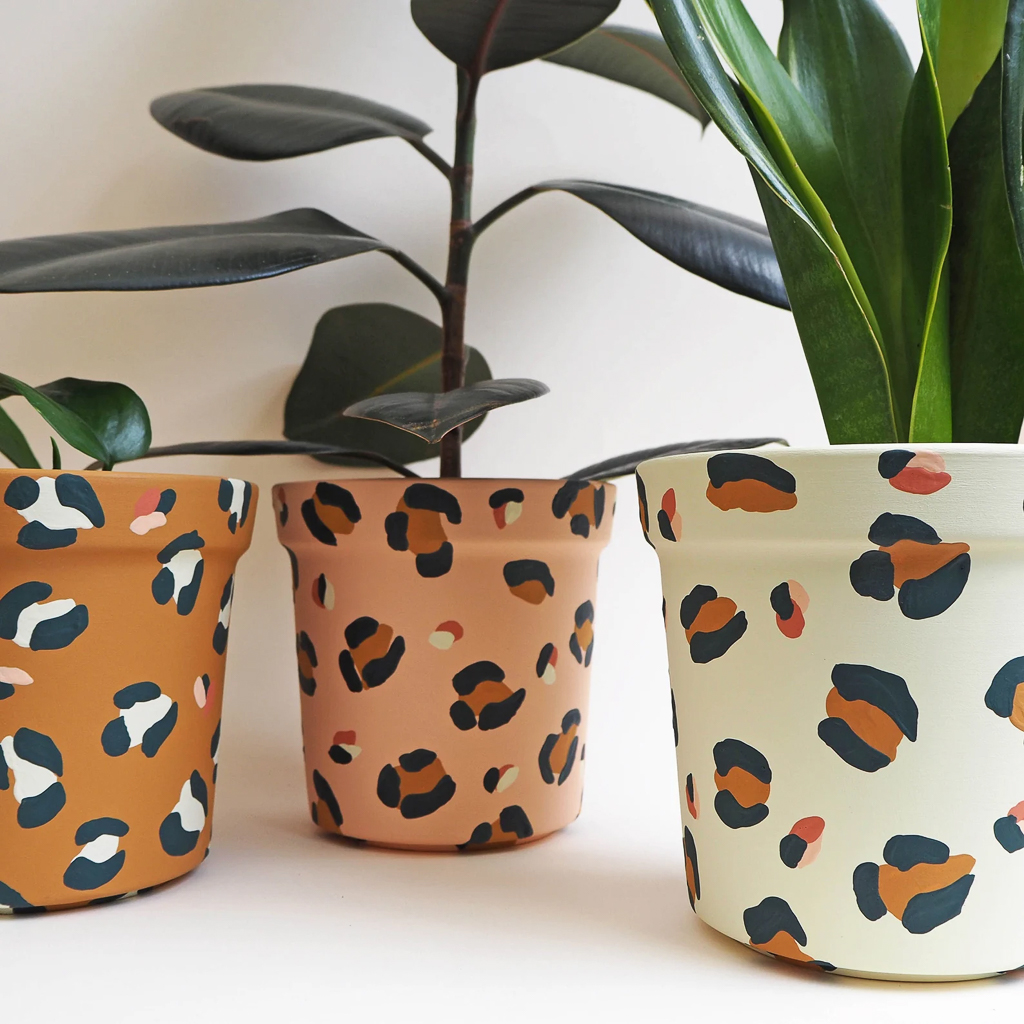 cache pot léopard