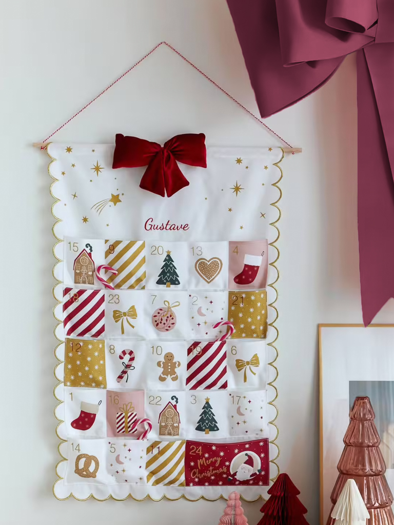calendrier de l'avent suspendu à remplir