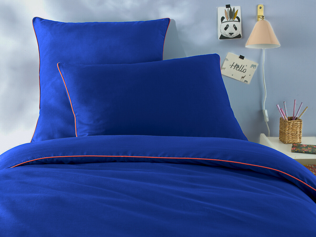 linge de lit enfant bleu et rouge