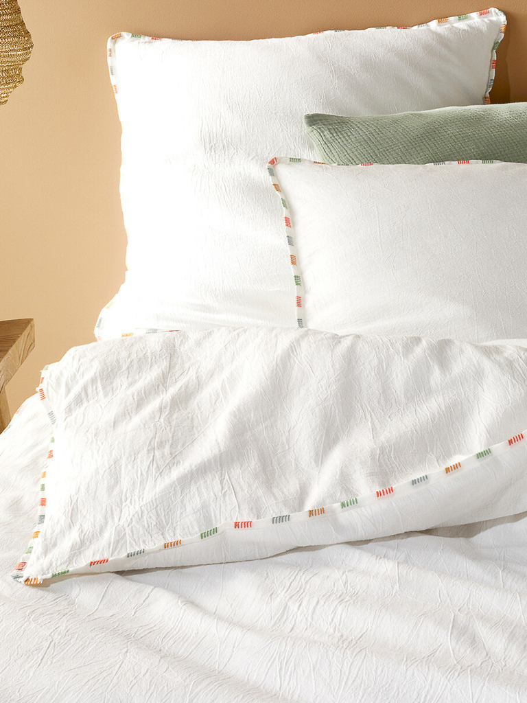 housse de couette blanche avec bordure couleur