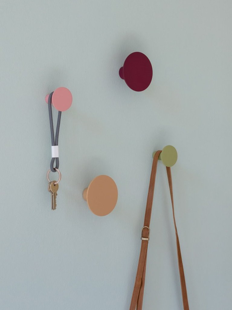 patères rondes multicolores