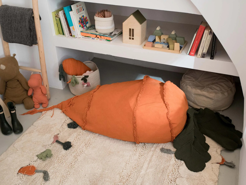 pouf en forme de carotte