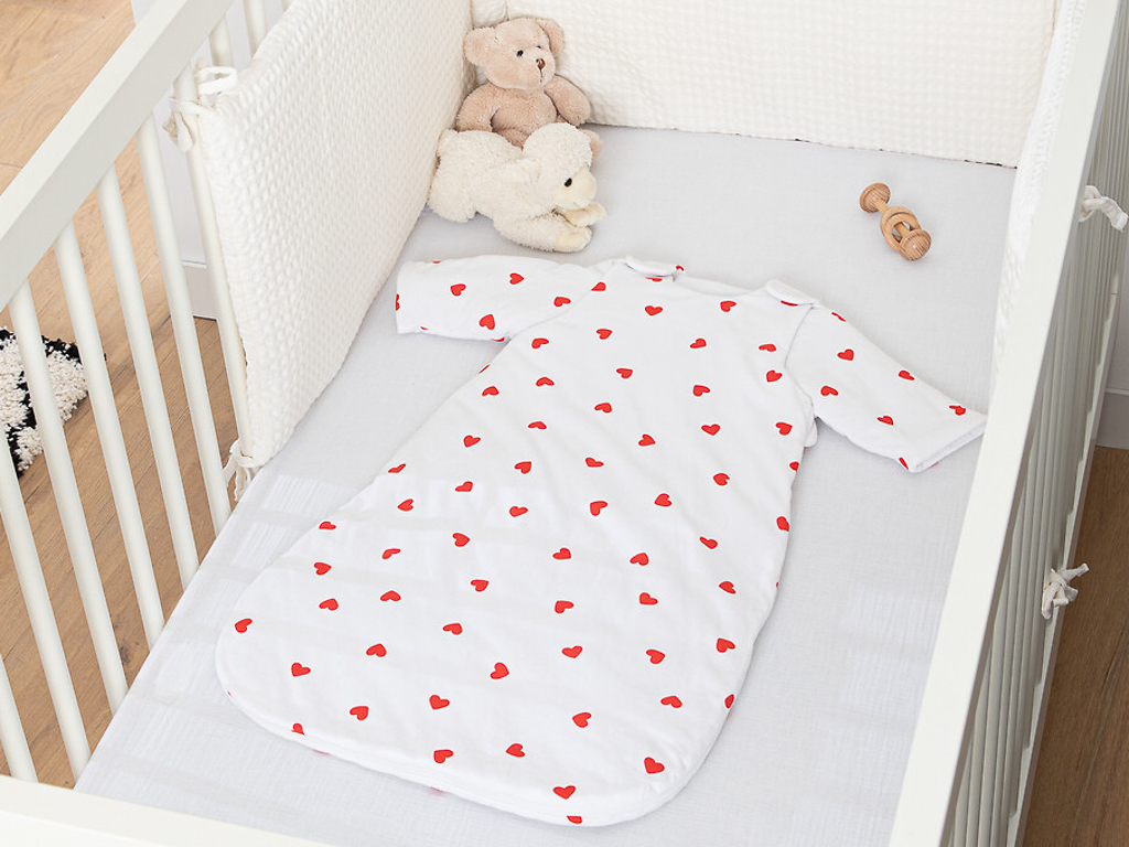 gigoteuse bébé motifs cœurs